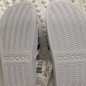Mens adidas slides size 11